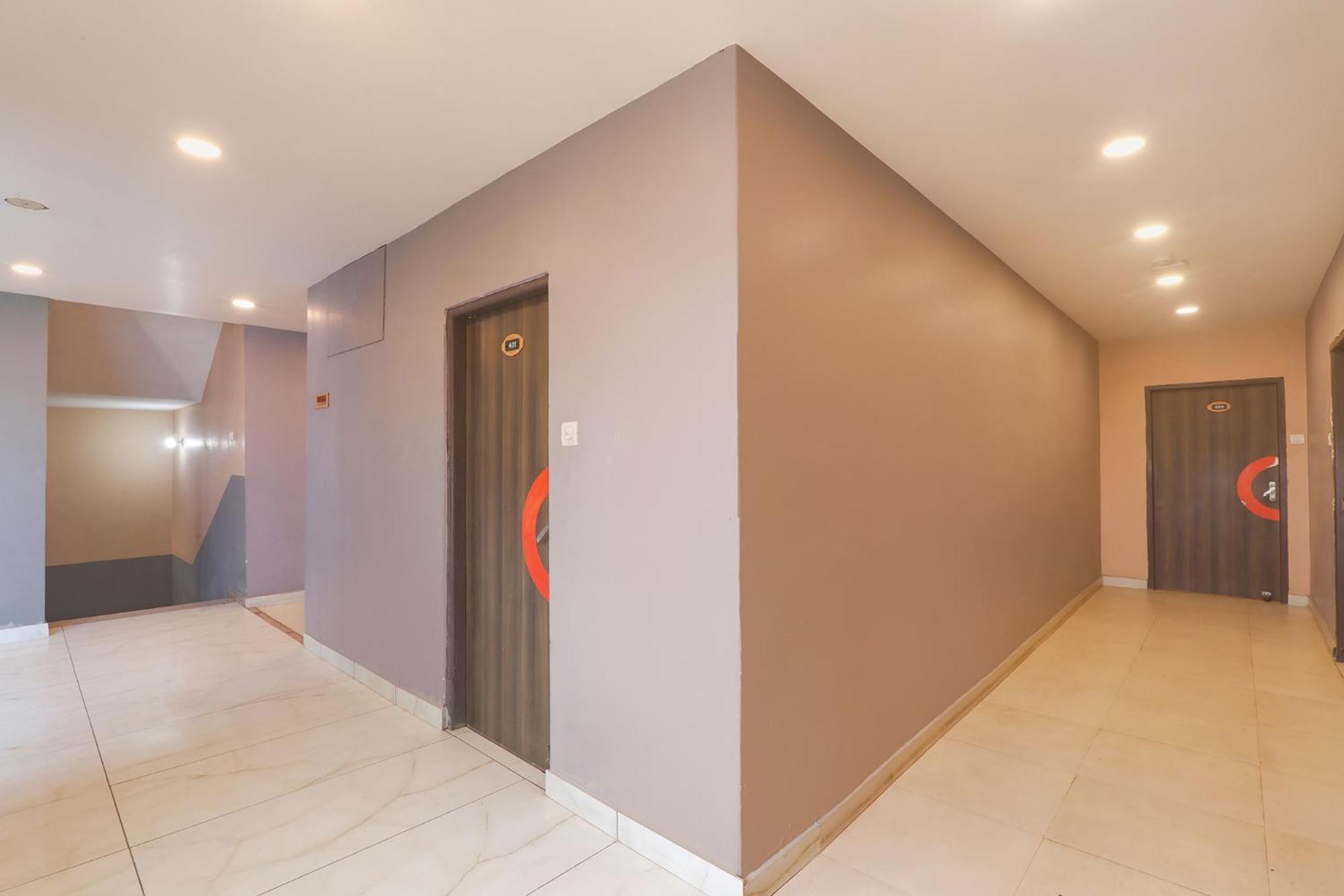 Fabhotel Swarn Banquet Kakarmatha Dış mekan fotoğraf